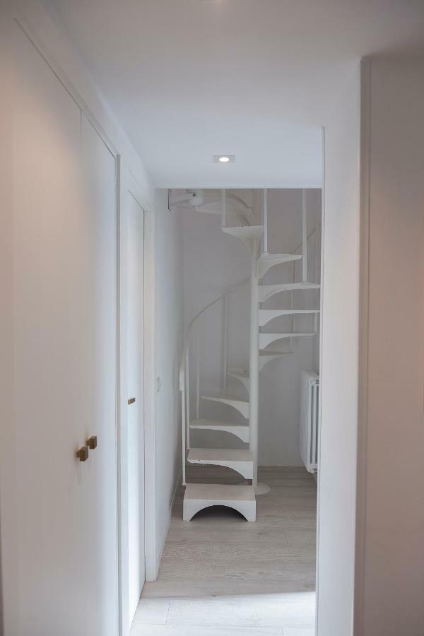 Sky View In Apartment *