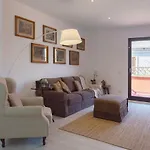 Sky View In Rome Apartment